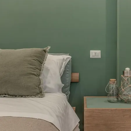 Notre Dame Apartment